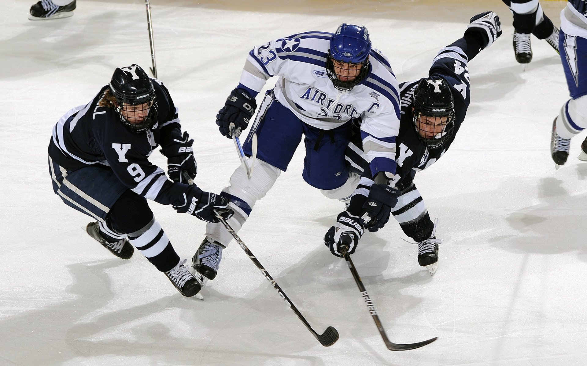 北京队力克独行侠,锡安成为关键先生