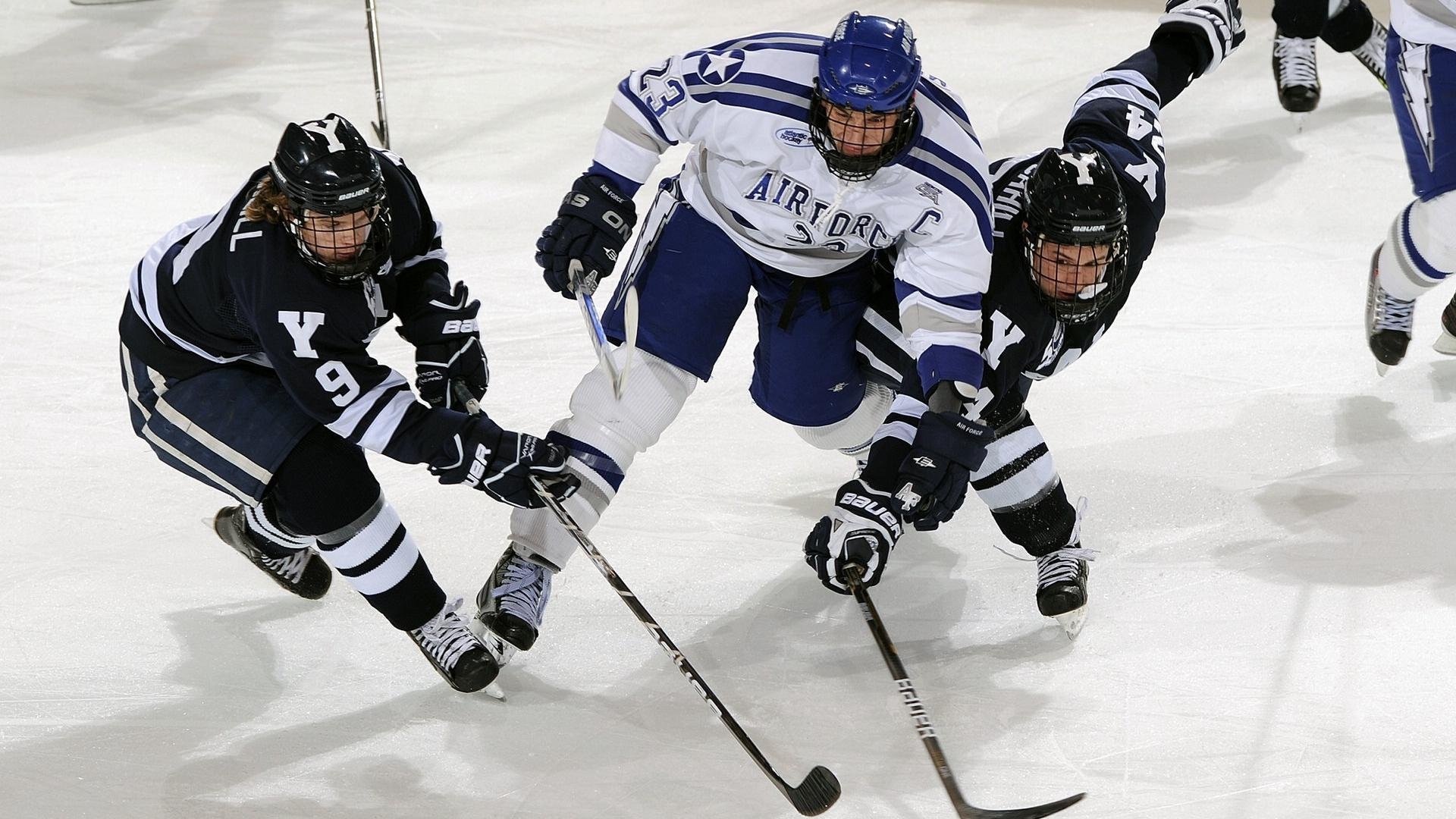 哈利伯顿高能输出撕裂防线,热火逆袭湖人诠释团队真谛