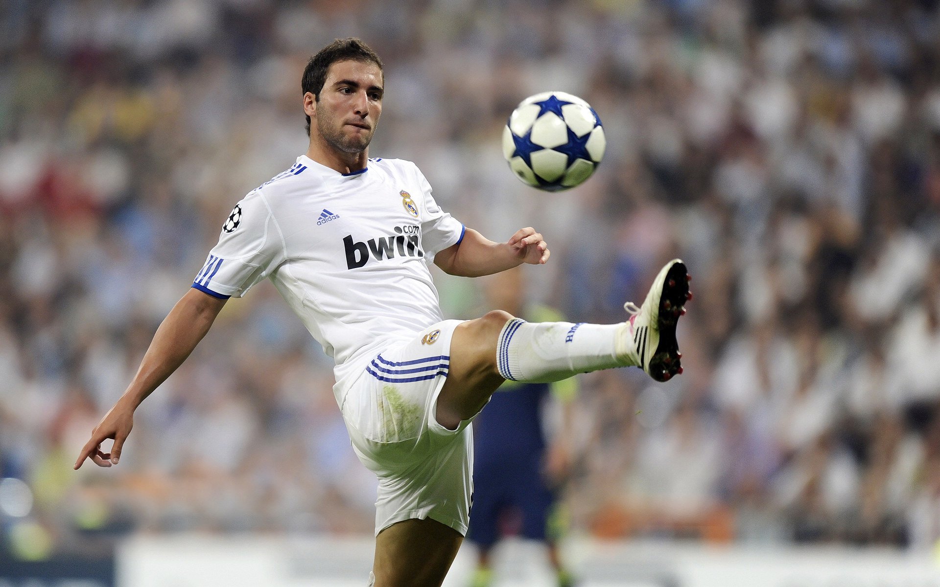 英超争冠焦点战，当绿茵场遇见一波流，胜利的密码何在？